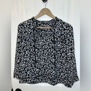 Point Sur J.Crew Silk Floral Blouse Black White Size Small EUC